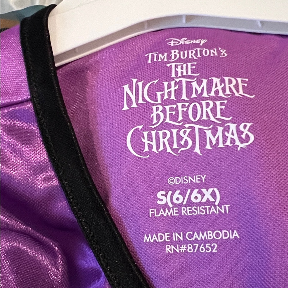 Purple Nightmare Before Christmas nightgown.  6/6x New - Picture 3 of 3